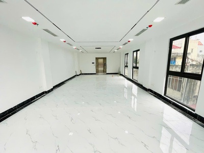 Chính chủ bán tòa nhà văn phòng phố hoàng hoa thám hà đông 86m 46 tỷ 2