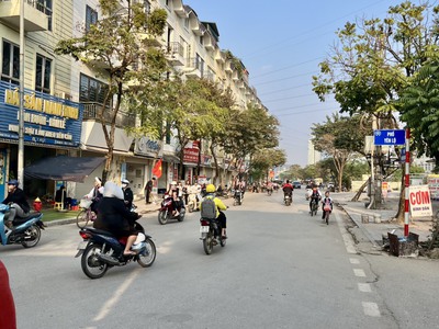 Chính chủ bán tòa nhà văn phòng phố hoàng hoa thám hà đông 86m 46 tỷ 4