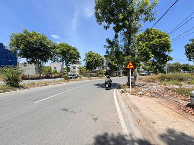 Đất lô góc 2 mặt tiền kdc châu thới   bình an, dĩ an  150m   ngang 7.5m  6.4 tỷ 2