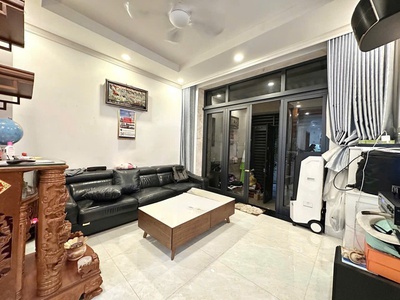 Chính chủ - gấp bán 7.8 tỷ - nhà 4 tầng - hoàn công đủ - 2 sân thượng - 4pn lớn - xây mới 3 năm - 3