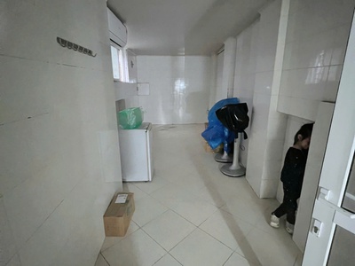 Cho thuê nhà 6 tầng ngõ hàng bún, ba đình, hà nội 1