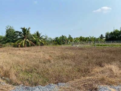 Đất vị trí đẹp chính chủ cần bán lô góc 2 mặt tiền 483m2 full thổ, xã bình đức, h. bến lức, long 4