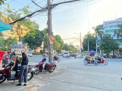 Bán nhà đẹp kdc tên lửa    sát  aeon mall q. bình tân giá 12.5 tỷ 3