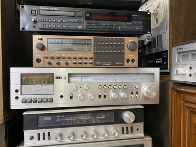 Bán sale loa nghe nhạc cho Ae 16