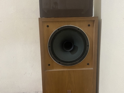 Bán sale loa nghe nhạc cho Ae 19