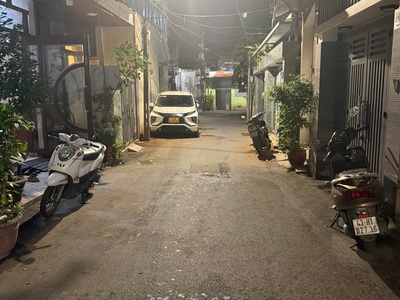 Mình cần bán đất kiệt Phạm Nhữ Tăng rộng 2 ô tô tránh nhau thoải mái 4