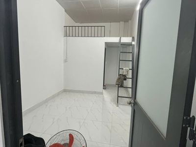 Cho thuê Nhà trong Cư Xá Việt thắng, DT 70m2 gồm 2PN-2WC,Nhà mới Giá 8TR/THÁNG 5