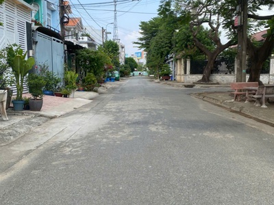 Lô đất mặt tiền đường 835 phú hữu DT 265m gía đầu tư 1