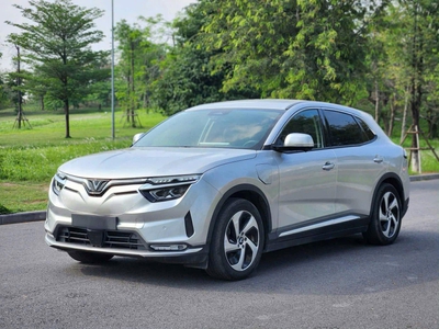 VinFast VF 8 SUV điện hiện đại, giá tốt cho người mua nhanh 1