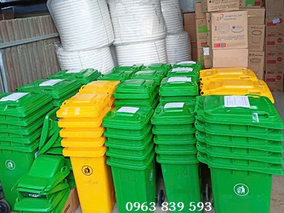 Thùng rác nhựa 240lit đựng rác ngoài trời 7