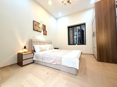 Cực hiếm bán nhà lò đúc dưới 10 tỉ mà ô tô vào nhà, 30m2, 4 tầng, mặt tiền rộng 5.7m 2