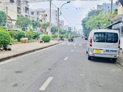 Mặt tiền đường 30m có lề   đối diện công viên   sẵn dòng tiền   73m chỉ 8.2 tỷ 2