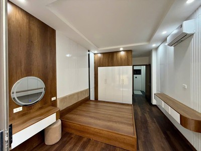 Bán nhà xây mới 6 tầng thang máy cát linh, đống đa, ngõ nông, hai thoáng, 47m, 13.5 tỷ 2