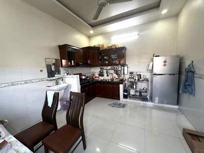 Bán nhà mặt tiền cây keo tam phú thủ đức 300m ngang 7m dòng tiền 20tr/tháng 25 tỷ 4