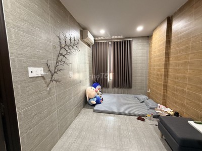 Cho thuê chdv cao cấp 2pn, 1 phòng khách riêng biệt - không thu phí quản lý. 3