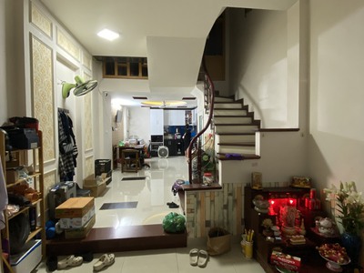 Nhanh bán nhà dân xây doãn kế thiện, phạm văn đồng,oto qua nhà,dt:37mx5t,mt:5m,9ty 1