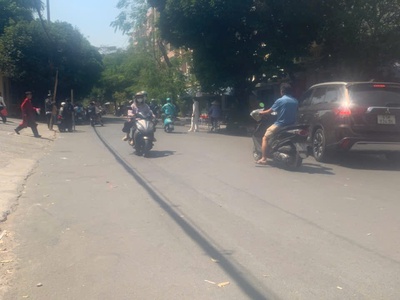 Nhà bán nguyễn văn quá-99m2 n6m-đang thuê 6tr/tháng giáp phần mềm quang trung-hẻm 3m sạch-xây 3tấm 0