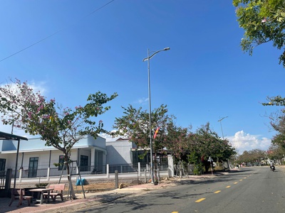 Bán 5.1 sào đất odt mặt tiền nguyễn du - lagi gần biển cam bình 3.3tr/m2 0