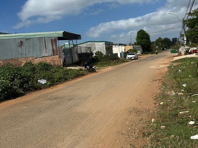 Đầu tư sinh lời - bán lô đất đẹp tại tổ 2 xã mang yang, gia lai 2