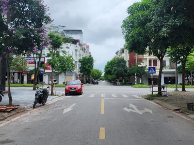 Bán lô đất mặt đường Trần Nguyên Đán, ph Thanh Bình, TP HD, 80m2, mt 4m, đường 17.5m 0