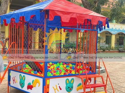 Nhà banh nhựa đa năng giá rẻ, nhà banh sắt cầu trượt mầm non 3