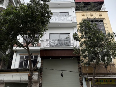 Cho thuê nahf mặt phố trịnh đình cửu , nhà mới đẹp 0