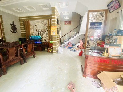 Bán biệt thự đường số 14, bình trưng tây, q2, tp hcm. dt 310m2, 3 tầng, sổ hồng. giá 26.9 tỷ - 0