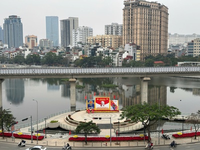 Cho thuê nhà: mặt tiền trung tâm quận đống đa đối diện hồ hoàng cầu. 2