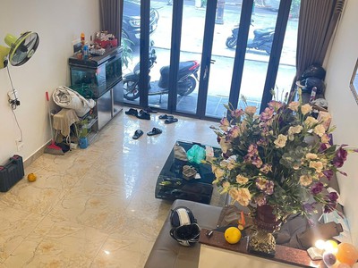 Bán nhà tú mỡ, cầu giấy 63m2 5 tầng, oto tránh, vỉa hè, ở, kinh doanh, văn phòng, 29.x tỷ 1