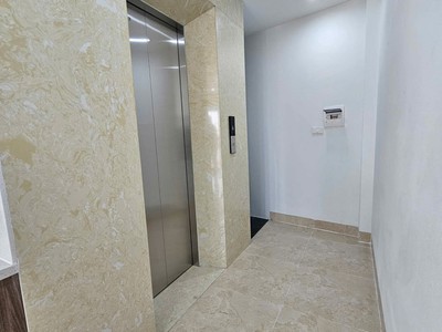 Tài chính 12.x tỷ, tt phúc đồng, 42m2, 6t thang máy, gara ô tô, hàng hiếm 1