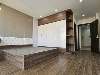 Tài chính 12.x tỷ, phố nguyễn lam, 42m2, 6t thang máy, gara ô tô, hàng hiếm 2