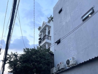 Bán nhà 3 tầng mới bình chiểu thủ đức   46m    hẻm xe tải   sát tỉnh lộ 43   4.1 tỷ 0