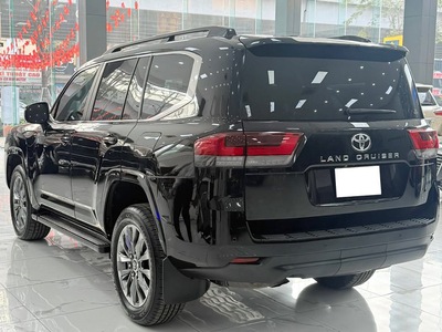 Bán Toyota Land Cruiser LC300 sản xuất 2023, 1 chủ Hà Nội 5