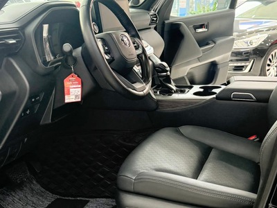 Bán Toyota Land Cruiser LC300 sản xuất 2023, 1 chủ Hà Nội 6