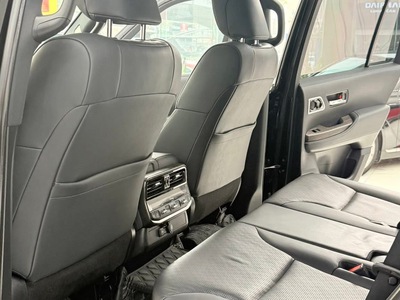 Bán Toyota Land Cruiser LC300 sản xuất 2023, 1 chủ Hà Nội 7