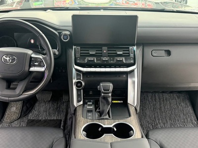 Bán Toyota Land Cruiser LC300 sản xuất 2023, 1 chủ Hà Nội 8