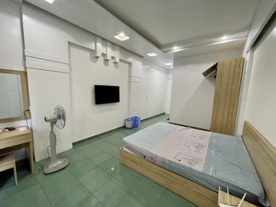 Cho thuê nhà mặt phố Văn Cao, DT: 83m2, 4 ngủ khép kín. 8