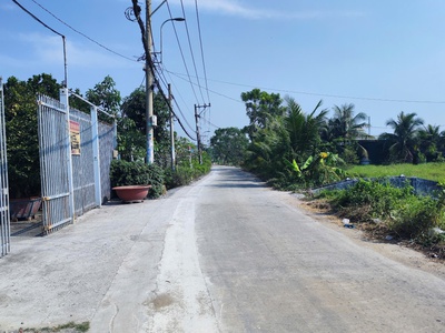 Cần bán 808m2 đất thổ cư mt đường giao thông hào 1