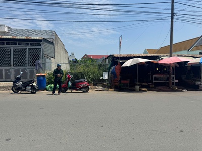 Bán nhà mặt phố đức hòa, long an: 125m2, 5.6 tỷ, sổ hồng, vị trí vàng đường 20, tiềm năng tăng giá, 1