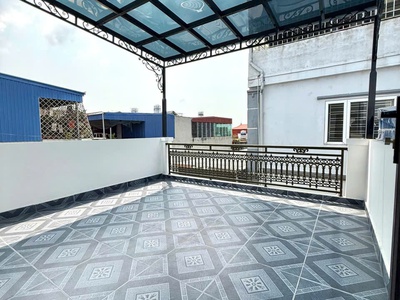 Nhà mặt ngõ thiên lôi - vĩnh cát - 50m 4 tầng - ô.tô vào nhà - gần aeon 4