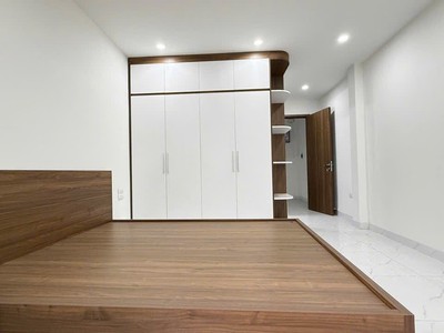 Bán Nhà Việt Hưng, Long Biên 32m2, 5T giá 7,1 tỷ ô tô đỗ gần nhà 2