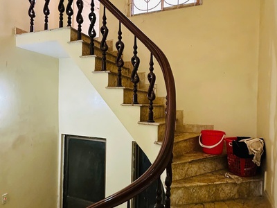 Nhà 2 tầng gốc dân ngõ thông Chùa Hàng - 64m2 - 2 tầng - giá loanh quanh 3 tỷ 3