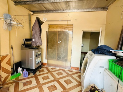 Nhà 2 tầng gốc dân ngõ thông Chùa Hàng - 64m2 - 2 tầng - giá loanh quanh 3 tỷ 4