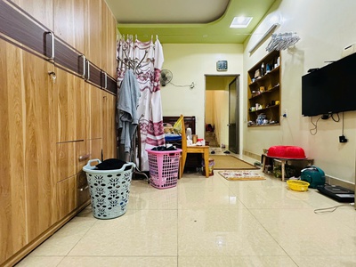 Nhà 2 tầng gốc dân ngõ thông Chùa Hàng - 64m2 - 2 tầng - giá loanh quanh 3 tỷ 5