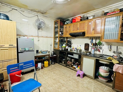 Nhà 2 tầng gốc dân ngõ thông Chùa Hàng - 64m2 - 2 tầng - giá loanh quanh 3 tỷ 10