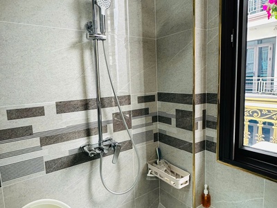 Nhà 4 tầng nội thất cực đẹp, mặt tiền gần 6m khu phân lô Thế Lữ - Hạ Lý 7