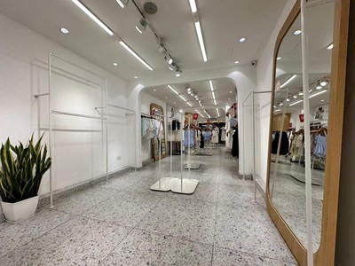 Cho thuê nhà mặt phố Phạm Ngọc Thạch HN 80m2, MT 5m, Giá 80tr 2