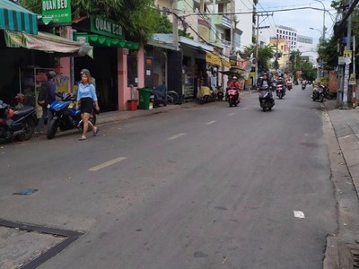 Bán chdv 6tầng thangmáy gần đhcn4   20 phòng full nt   tn 100tr/tháng 1