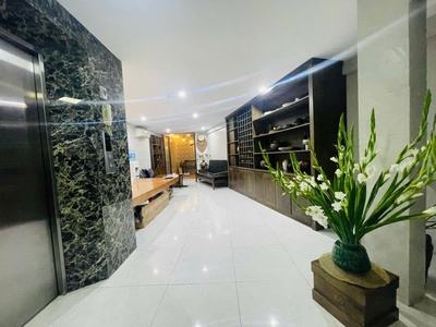 Bán nhà ngọc khánh 110m2x8 tầng - mt 9.8m - trung tâm ba đình - 85 tỷ ô tô đỗ cửa 0