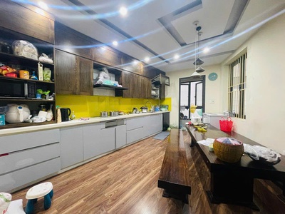 Bán nhà ngọc khánh 110m2x8 tầng - mt 9.8m - trung tâm ba đình - 85 tỷ ô tô đỗ cửa 4